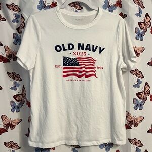 ❗️clearance-price firm❗️ 2025 Old Navy flag tee